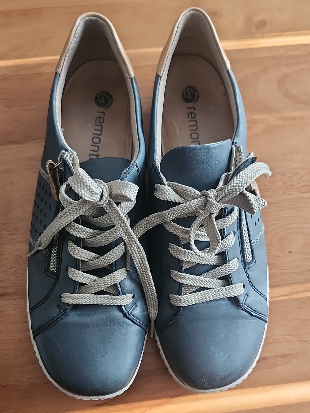 Remonte Women's Lace-Up Butter Soft Side Zipper Casual Sneakers Size 41